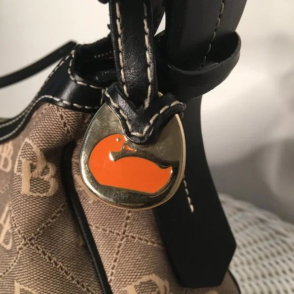 Dooney & Bourke Tan/black Signature Shoulder Bag - Picture 7 of 13